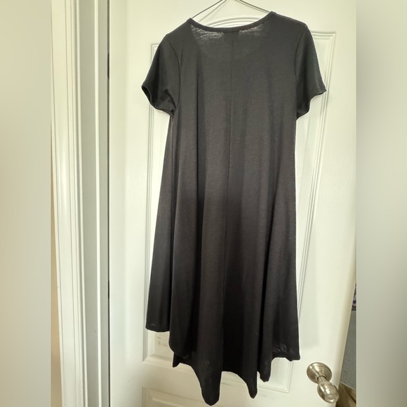 LuLaRoe Black Carly Knee-Length T-Shirt Dress - Picture 2 of 4